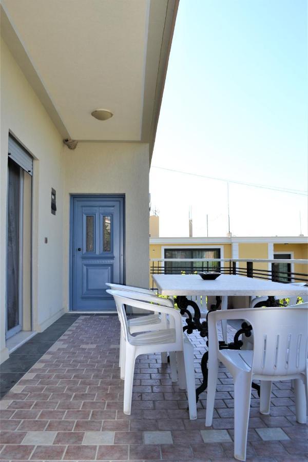 Vila Licenji Vlorë エクステリア 写真