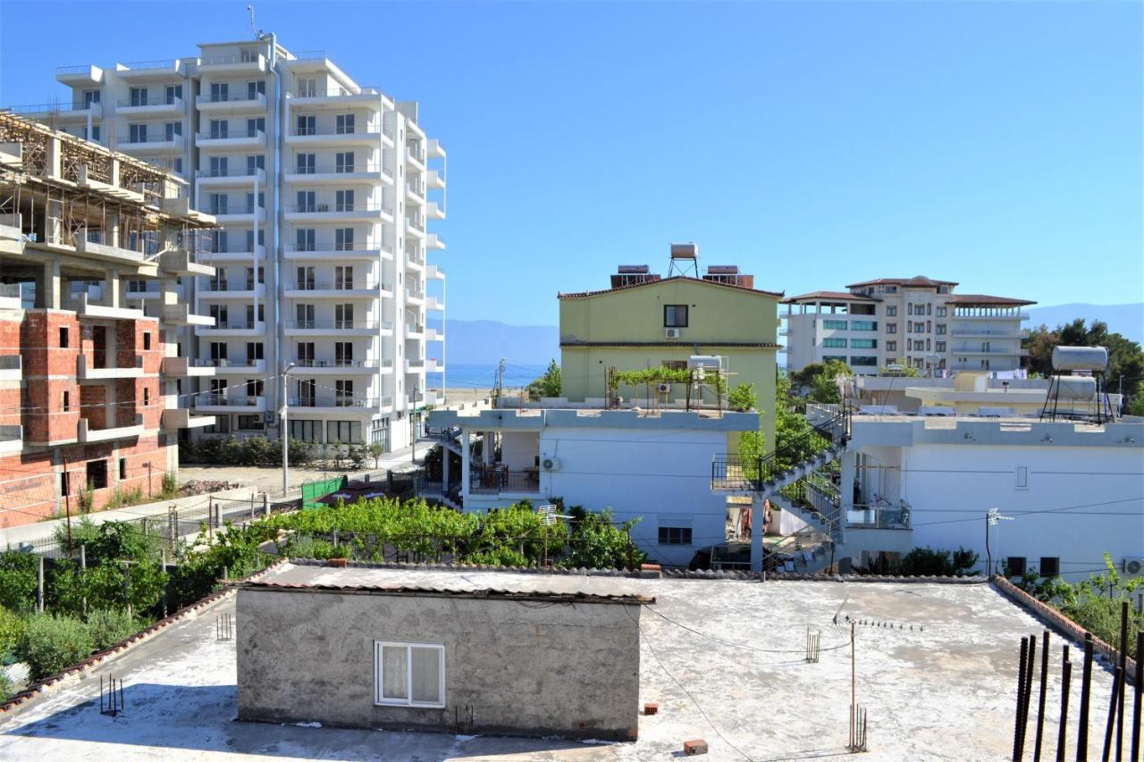 Vila Licenji Vlorë エクステリア 写真