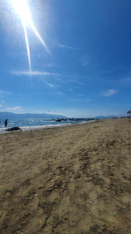 Vila Licenji Vlorë エクステリア 写真