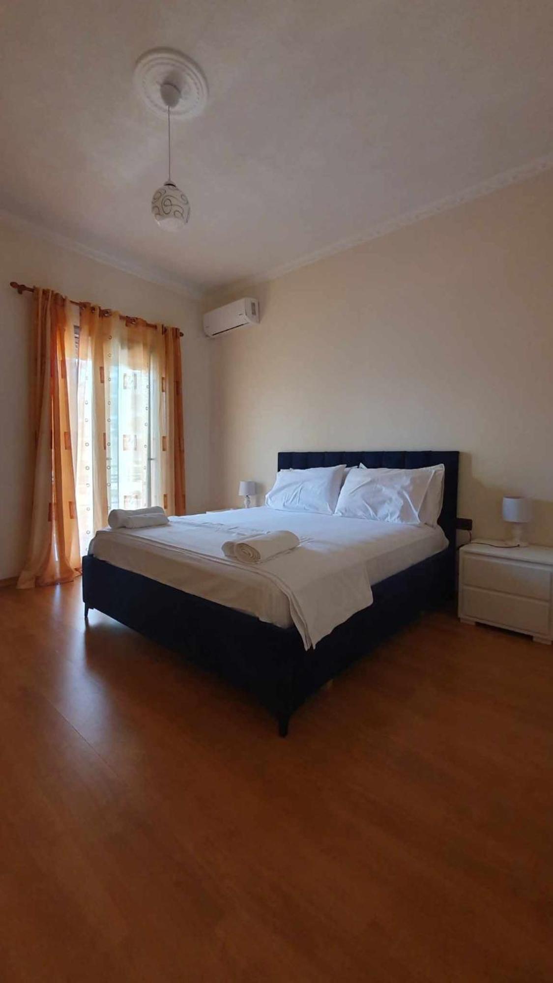 Vila Licenji Vlorë エクステリア 写真