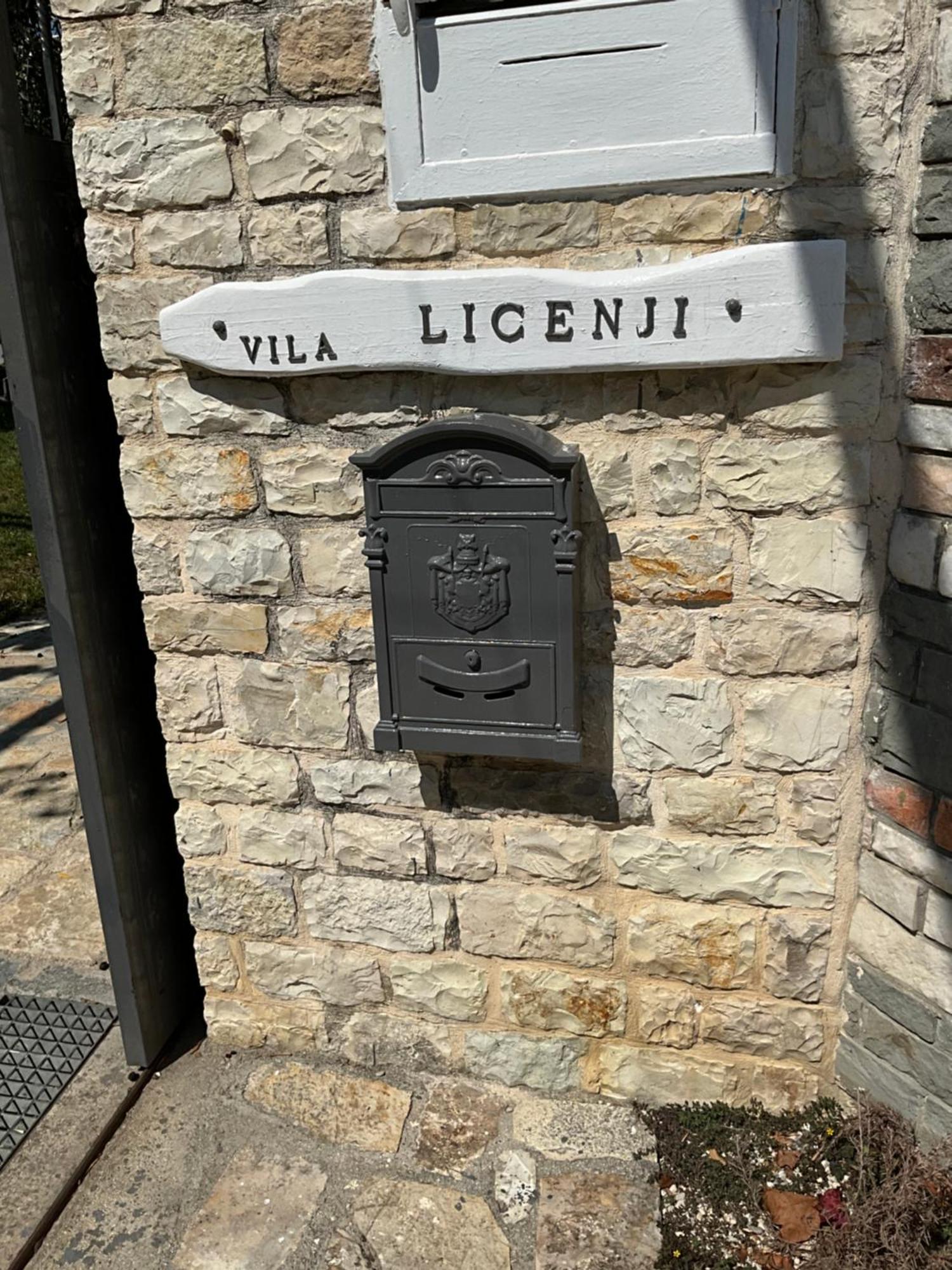 Vila Licenji Vlorë エクステリア 写真